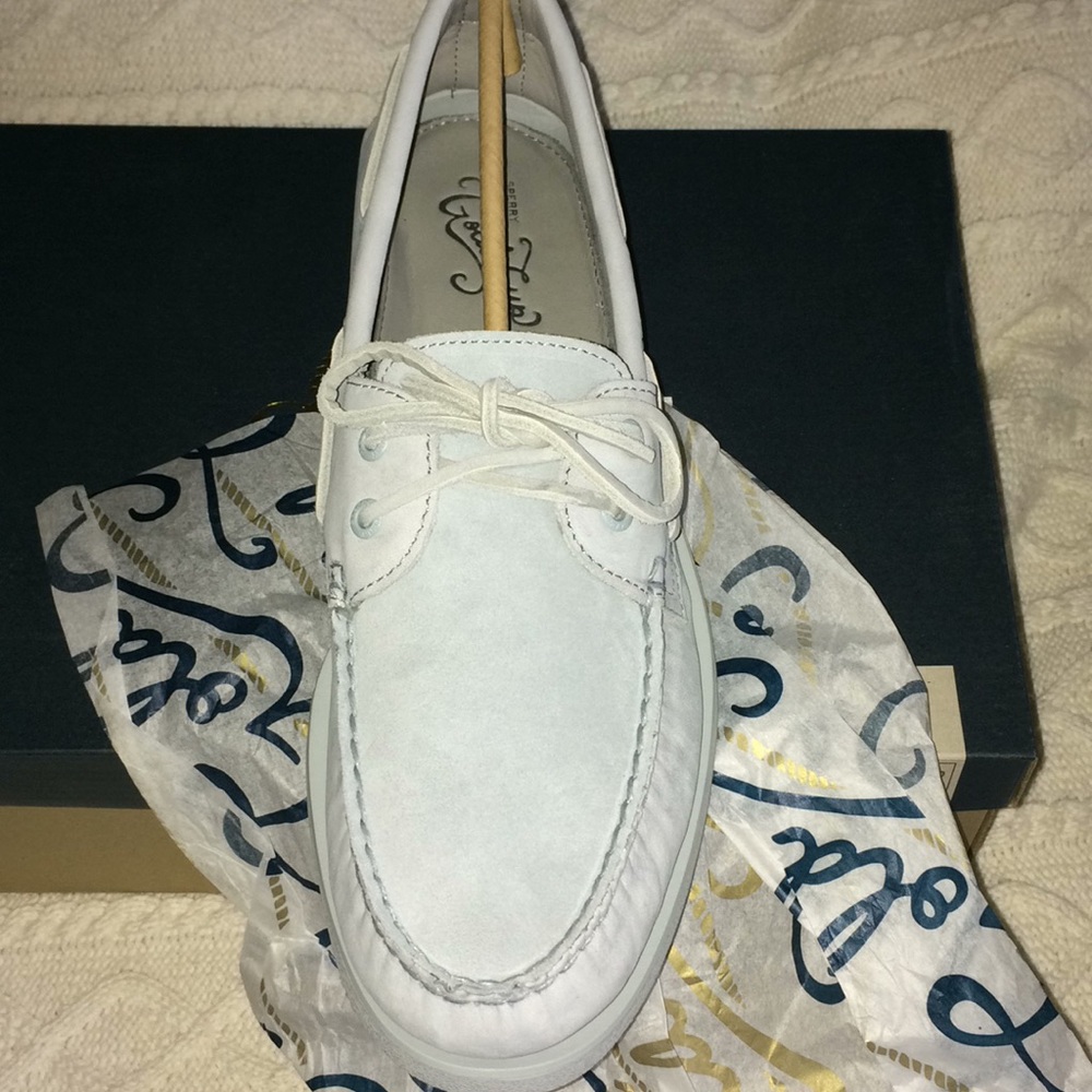 NIB- Men's Gold Cup Authentic Sperry Boat Shoe - Picture 3 of 5